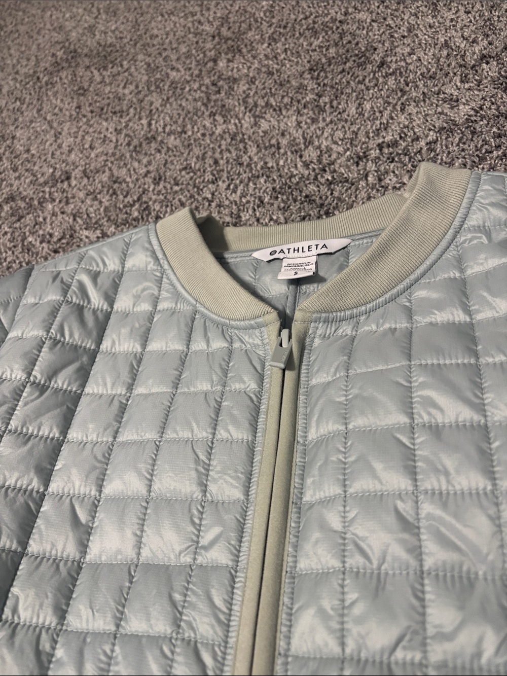 EUC Athleta Grandview Primaloft Quilted Shell Jacket Small - Picture 5 of 10